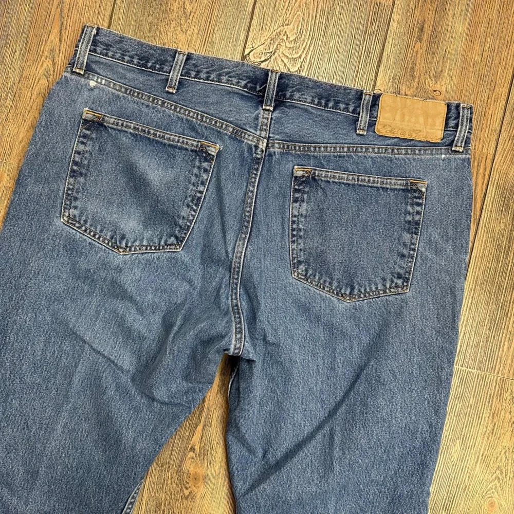 Eddie Bauer Mens Straight Fit Jeans Size 40x30 Blue Medium Wash Denim Pants